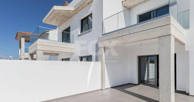 Modern two Bedroom Apartment Near Coral Bay with Pool & Sea Access for sale