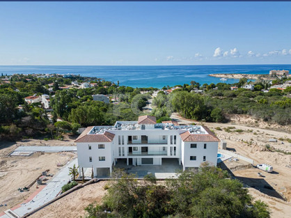 Modern two Bedroom Apartment Near Coral Bay with Pool & Sea Access for sale