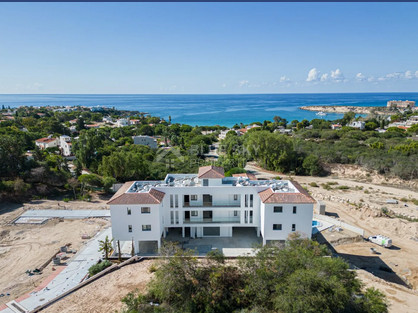 Modern two Bedroom Apartment Near Coral Bay with Pool & Sea Access for sale