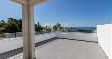 Modern two Bedroom Apartment Near Coral Bay with Pool & Sea Access for sale