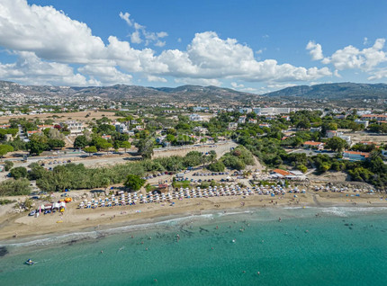 Modern two Bedroom Apartment Near Coral Bay with Pool & Sea Access for sale