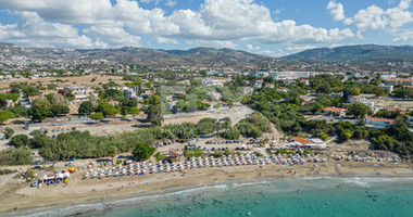 Modern two Bedroom Apartment Near Coral Bay with Pool & Sea Access for sale