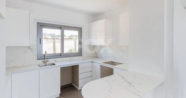 Modern two Bedroom Apartment Near Coral Bay with Pool & Sea Access for sale