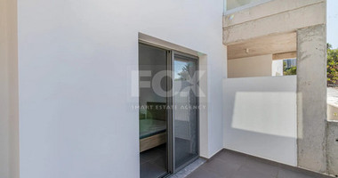 Modern two Bedroom Apartment Near Coral Bay with Pool & Sea Access for sale