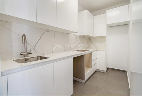 Elegant Mediterranean two bedroom apartment close to Beaches and Amenities for sale