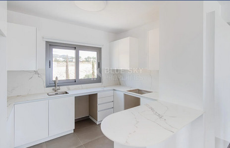 Elegant Mediterranean two bedroom apartment close to Beaches and Amenities for sale