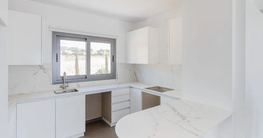 Elegant Mediterranean two bedroom apartment close to Beaches and Amenities for sale