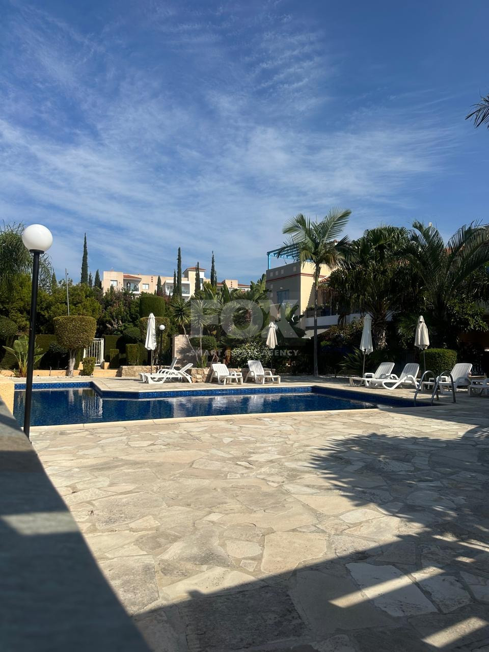 For sale : Investment Opportunity: Furnished 2-Bedroom Townhouse in Private Complex with Pool