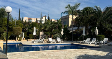 For sale : Investment Opportunity: Furnished 2-Bedroom Townhouse in Private Complex with Pool