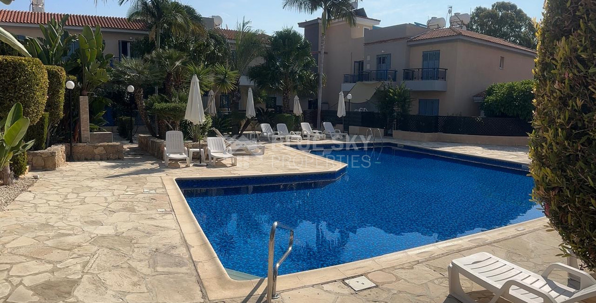 For sale : Investment Opportunity: Furnished 2-Bedroom Townhouse in Private Complex with Pool