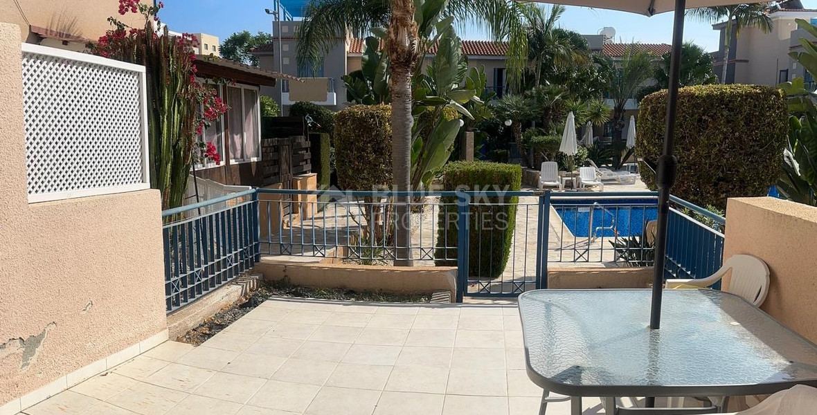 For sale : Investment Opportunity: Furnished 2-Bedroom Townhouse in Private Complex with Pool