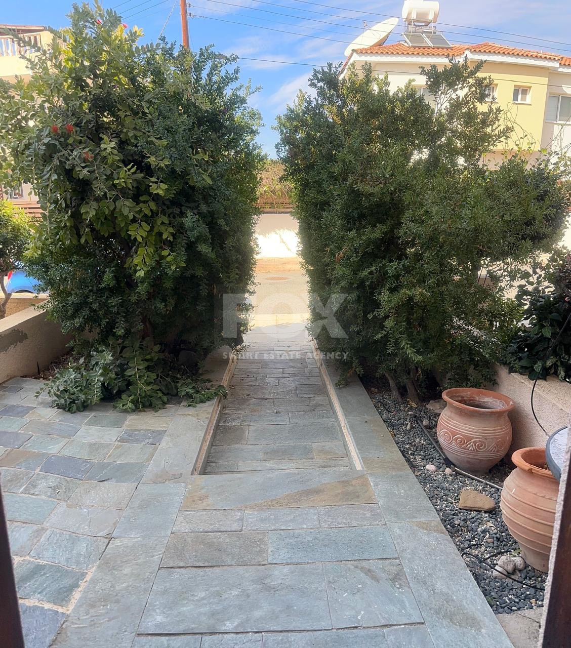 For sale : Investment Opportunity: Furnished 2-Bedroom Townhouse in Private Complex with Pool