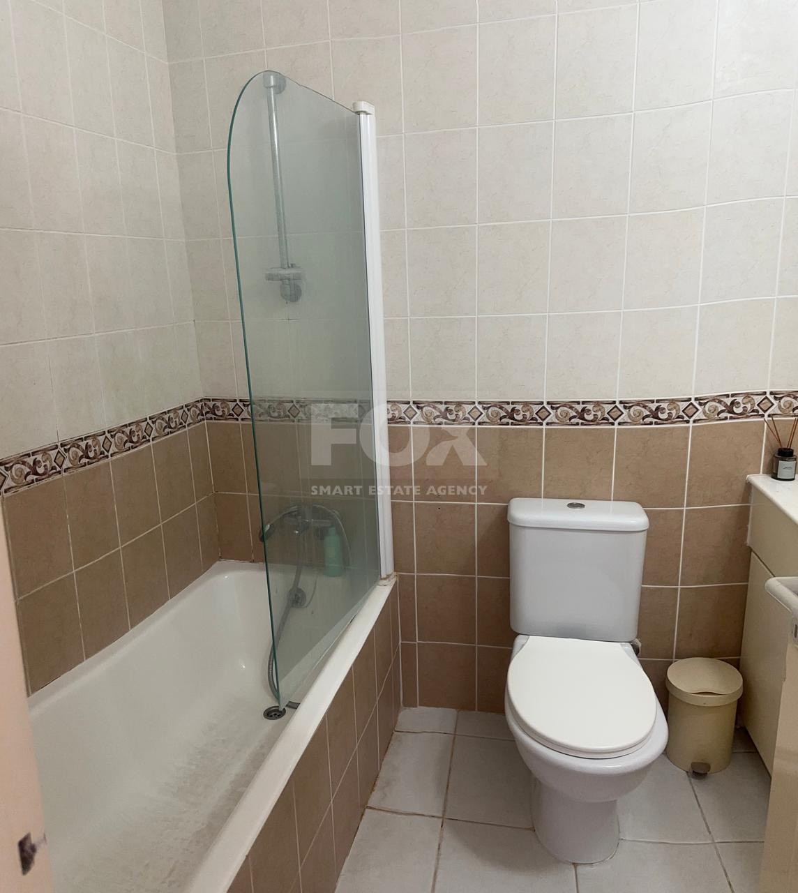 For sale : Investment Opportunity: Furnished 2-Bedroom Townhouse in Private Complex with Pool