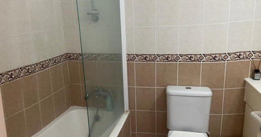 For sale : Investment Opportunity: Furnished 2-Bedroom Townhouse in Private Complex with Pool