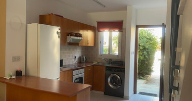 For sale : Investment Opportunity: Furnished 2-Bedroom Townhouse in Private Complex with Pool