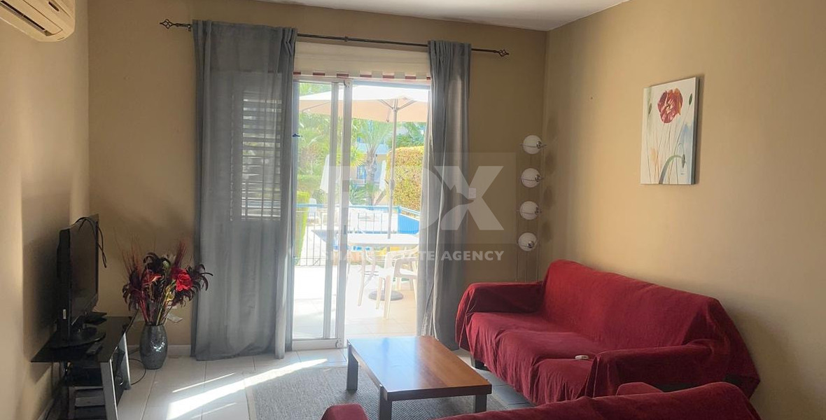 For sale : Investment Opportunity: Furnished 2-Bedroom Townhouse in Private Complex with Pool