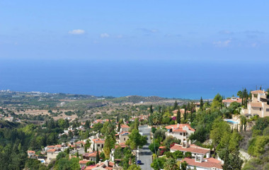 Luxury four bedroom Villa for Sale in Tala  with Private Pool, Panoramic Views & Landscaped Gardens