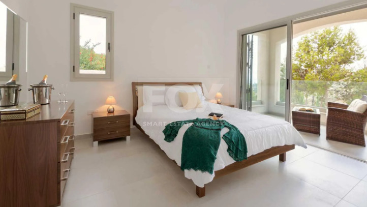 Luxury four bedroom Villa for Sale in Tala  with Private Pool, Panoramic Views & Landscaped Gardens