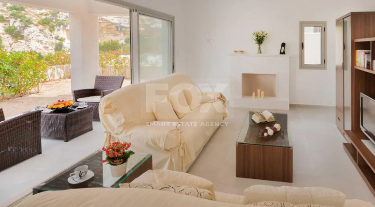 Luxury four bedroom Villa for Sale in Tala  with Private Pool, Panoramic Views & Landscaped Gardens