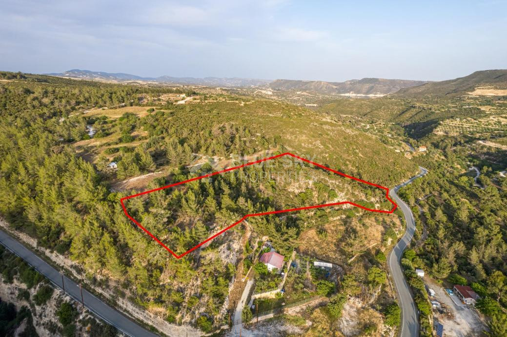 Land of 10,703sqm for sale in Agios Therapon, Limassol