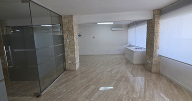 Mezzanine office above the ground floor office/shop for rent in Katholiki