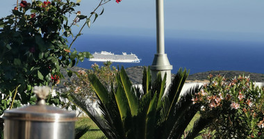 Spacious 5 Bedroom Villa  With Sea View for rent in Parekklisia, Limassol