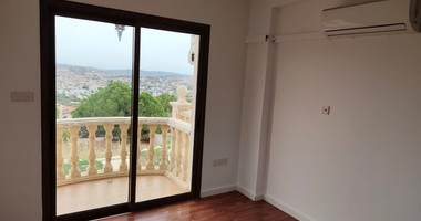 Spacious 5 Bedroom Villa  With Sea View for rent in Parekklisia, Limassol