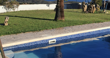 Spacious 5 Bedroom Villa  With Sea View for rent in Parekklisia, Limassol