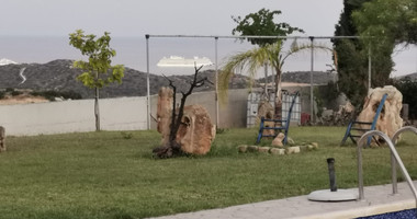 Spacious 5 Bedroom Villa  With Sea View for rent in Parekklisia, Limassol