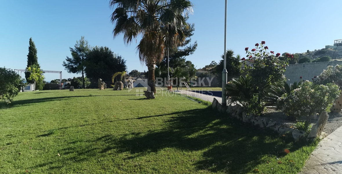 Spacious 5 Bedroom Villa  With Sea View for rent in Parekklisia, Limassol