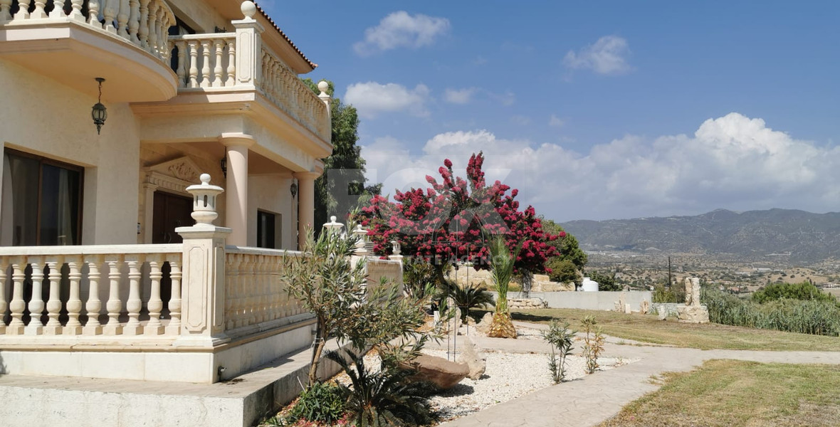 Spacious 5 Bedroom Villa  With Sea View for rent in Parekklisia, Limassol