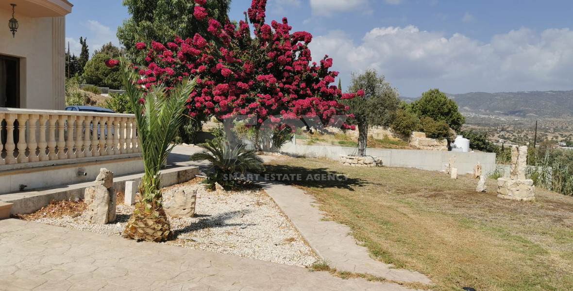 Spacious 5 Bedroom Villa  With Sea View for rent in Parekklisia, Limassol