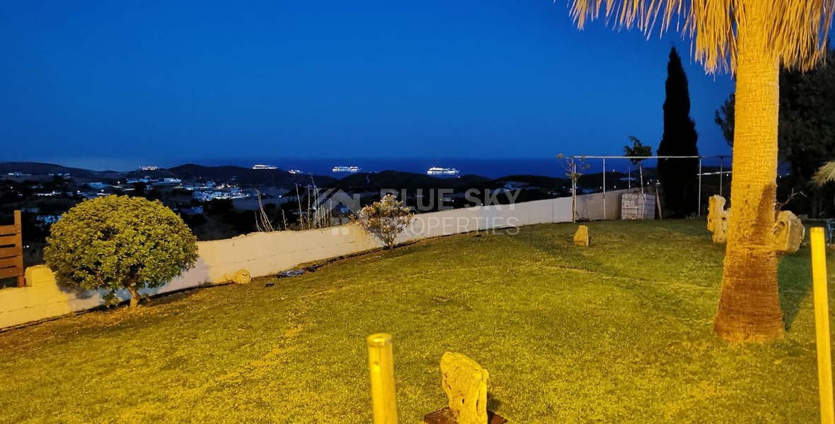 Spacious 5 Bedroom Villa  With Sea View for rent in Parekklisia, Limassol