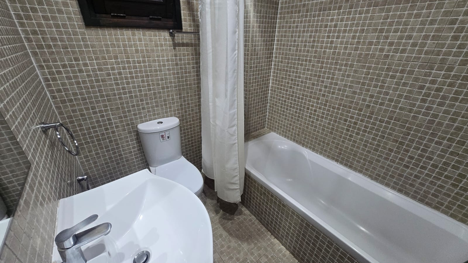 Adosado 2 habitaciones 80 m² en Koinoteta Parekklesias, Chipre