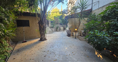 Renovated Two-Bedroom Townhouse with Garden for Rent in Parekklisia Tourist Area – Pool, Tennis, Furnished