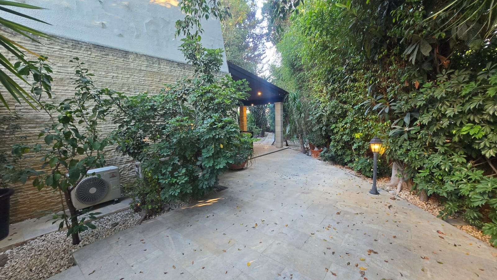 Adosado 2 habitaciones 80 m² en Koinoteta Parekklesias, Chipre