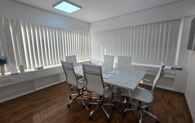 Full-Floor Office Units for Sale in Limassol City Centre – 320m², Prime Location, 7% ROI, Excellent Condition