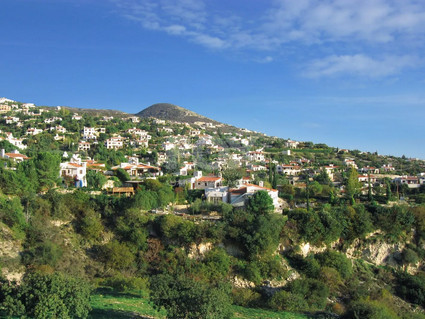 Experience elegant Mediterranean five bedroom living in Tala, Kamares, with exclusive freehold villas, sea views, private pools, and a vibrant lifestyle in scenic Paphos.