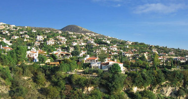 Experience elegant Mediterranean five bedroom living in Tala, Kamares, with exclusive freehold villas, sea views, private pools, and a vibrant lifestyle in scenic Paphos.