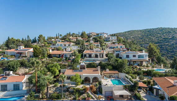 Spacious Four Bedroom Luxury Villa with Stunning Sea and Hill View in Tala , Paphos