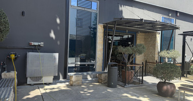 For Sale – Exceptional Industrial-Style Building in the Highly Sought-After Historical Centre