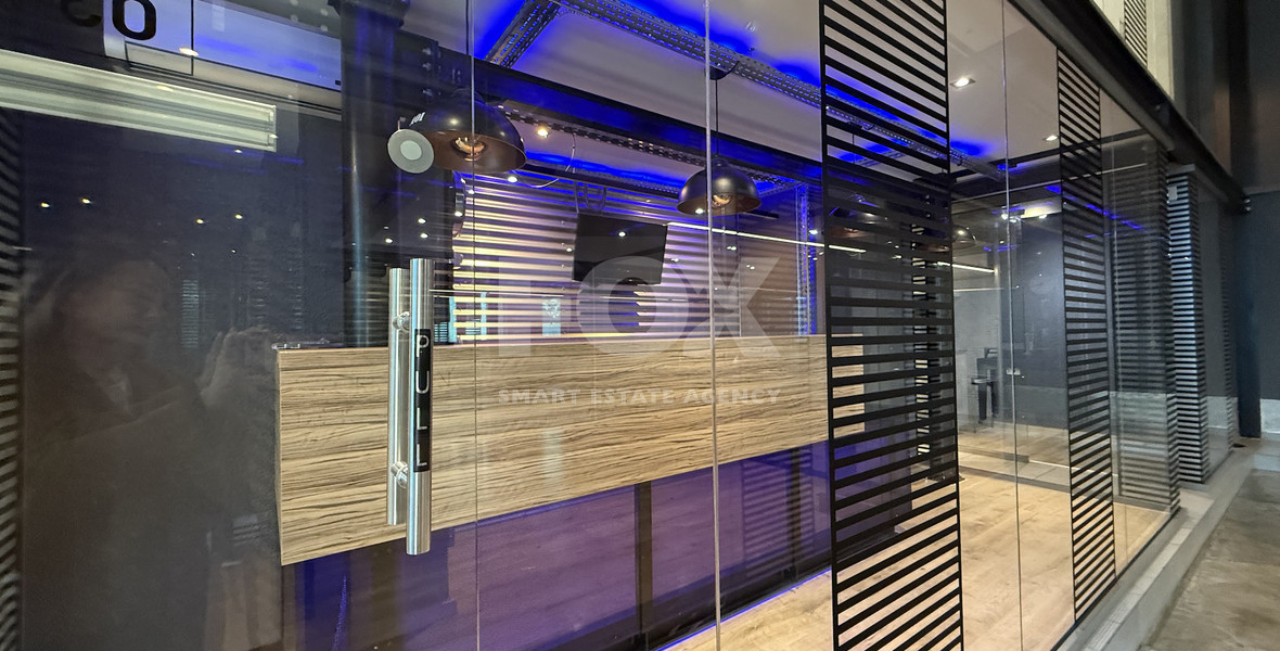 For Sale – Exceptional Industrial-Style Building in the Highly Sought-After Historical Centre