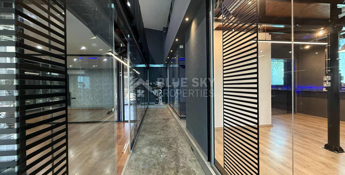 For Sale – Exceptional Industrial-Style Building in the Highly Sought-After Historical Centre