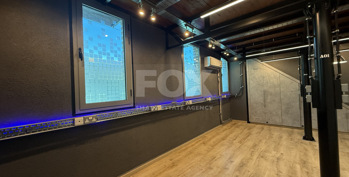 For Sale – Exceptional Industrial-Style Building in the Highly Sought-After Historical Centre