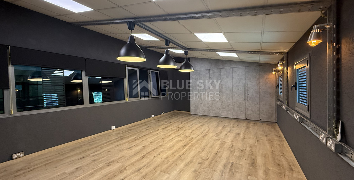 For Sale – Exceptional Industrial-Style Building in the Highly Sought-After Historical Centre