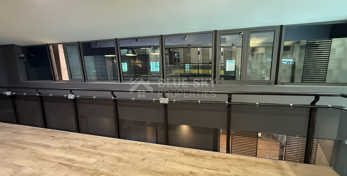 For Sale – Exceptional Industrial-Style Building in the Highly Sought-After Historical Centre