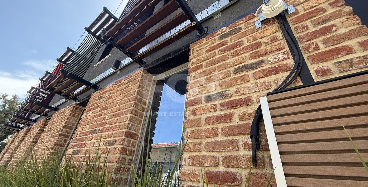 For Sale – Exceptional Industrial-Style Building in the Highly Sought-After Historical Centre