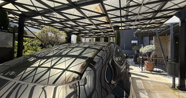 For Sale – Exceptional Industrial-Style Building in the Highly Sought-After Historical Centre