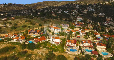 Luxury five bedroom Villas for Sale in Kamares, Tala – Private Mediterranean Living