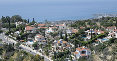 Luxury five bedroom Villas for Sale in Kamares, Tala – Private Mediterranean Living